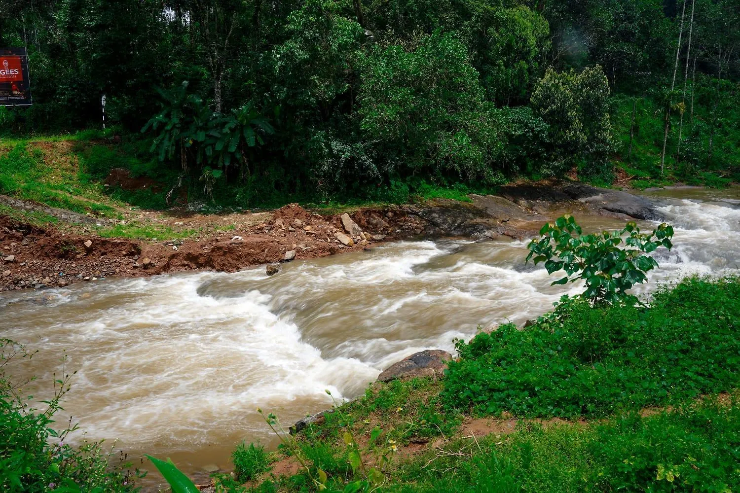 Blueway Hotel Munnar 2*,  Indien