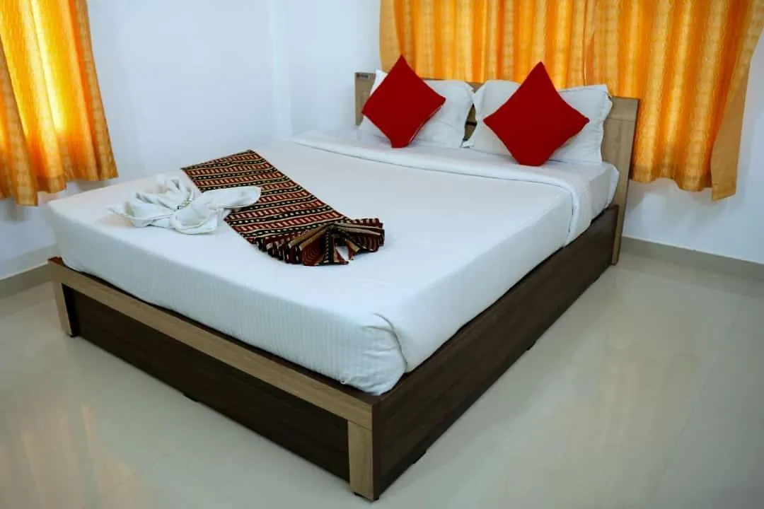 Blueway Hotel 무나르